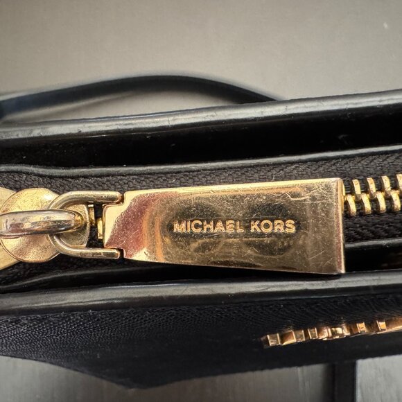 Michael Kors Black Purse - Picture 5 of 11